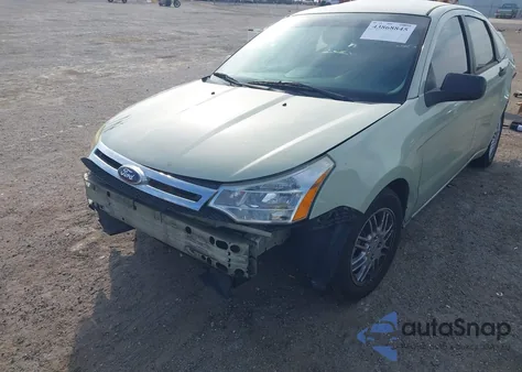 2010 Ford Focus Se z USA, uszkodzony, nr VIN 1FAHP3FN9AW292352